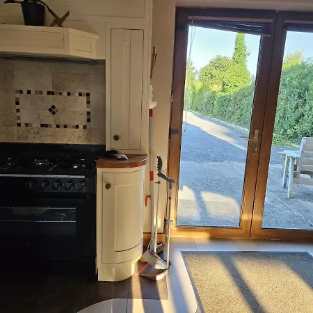 Celtic Lane Apartment *